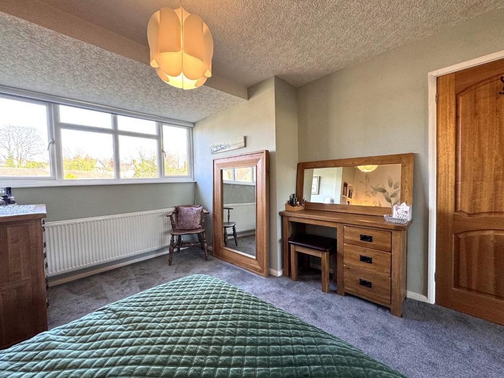 Bedroom (first floor)