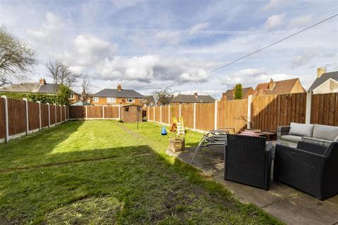3 bedroom semi-detached house for sale, Tapton View Road, Chesterfield