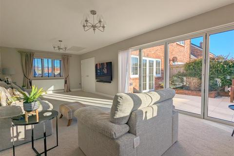 12 Cornfield Close, Welland, Malvern, WR13 6RS