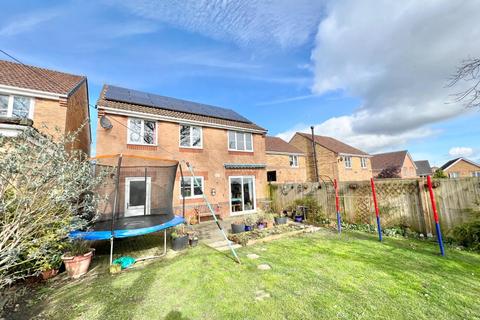4 bedroom detached house for sale - Chaucer Drive, Crook