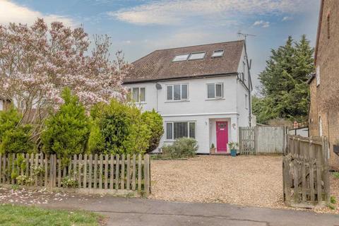 123 The Myrke, Datchet, Slough, SL3 9AD