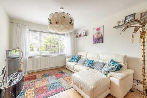 123 The Myrke, Datchet, Slough, SL3 9AD