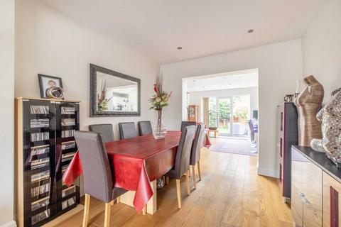 123 The Myrke, Datchet, Slough, SL3 9AD