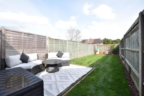 2 bedroom end of terrace house for sale, Kingston Road, Leatherhead KT22