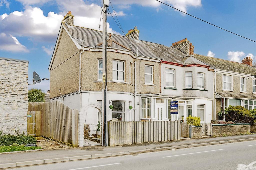 Henver Road, Newquay TR7 3 bed semidetached house £310,000
