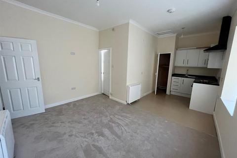 1 bedroom flat to rent, 3 Heol Y Neuadd, Llanelli SA14
