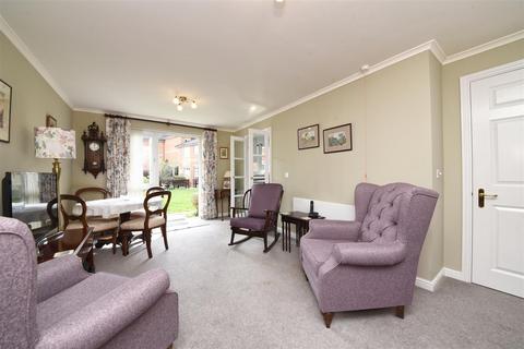 1 bedroom apartment for sale, Mulberry Court, East Finchley, N2