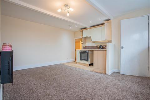 1 bedroom terraced house for sale, Highgate Road, Queensbury BD13