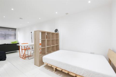 Studio for sale, City View House, Bethnal Green Road, London