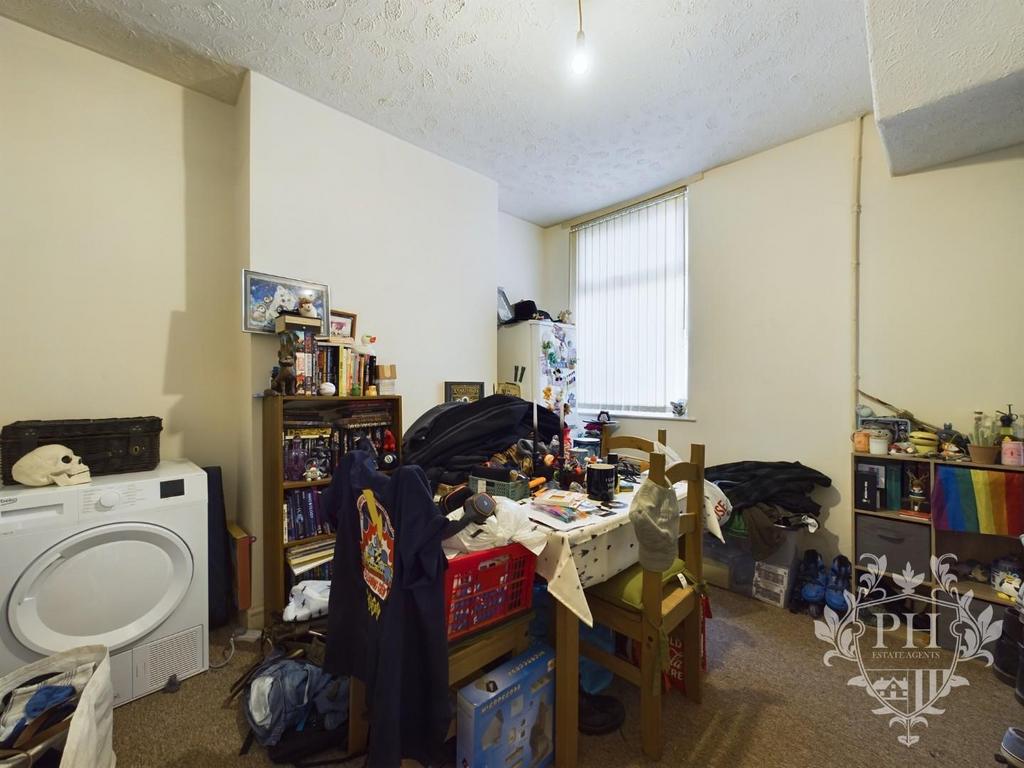 CAM01415 G0-PR0271-STILL002.jpg