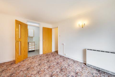 2 bedroom retirement property for sale, Woodville Grove, Welling, DA16