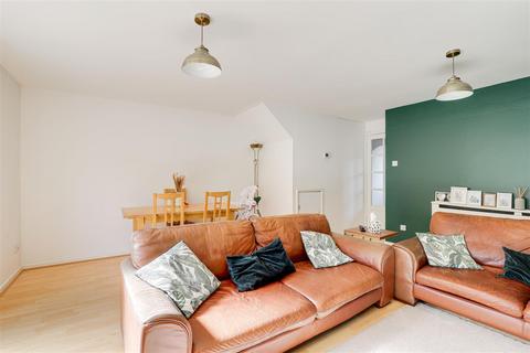 3 bedroom detached house for sale - Grampian Way, Long Eaton NG10