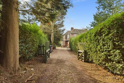 4 bedroom detached house for sale, Hill Street, Hinckley