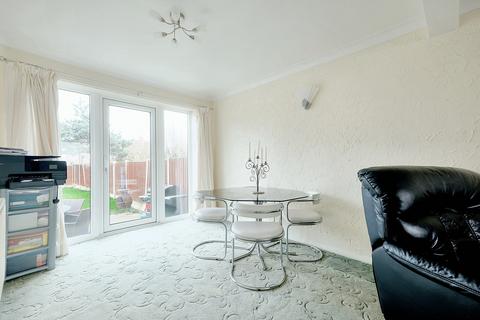 3 bedroom end of terrace house for sale - Lime Walk, Chelmsford CM2