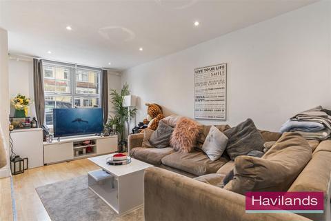 2 bedroom terraced house for sale, Hoppers Road, London