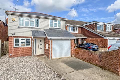 4 bedroom detached house for sale, Windermere Avenue, Hockley SS5