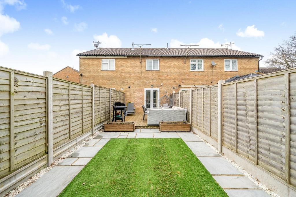 Falcon Way, Ashford TN23 5UP 2 bed terraced house for sale £260,000