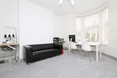 1 bedroom flat to rent, Maury Road, Stoke Newington, N16