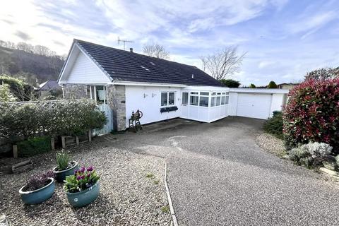 4 bedroom detached bungalow for sale, Walking distance of Cei Bach Beach, Close to New Quay
