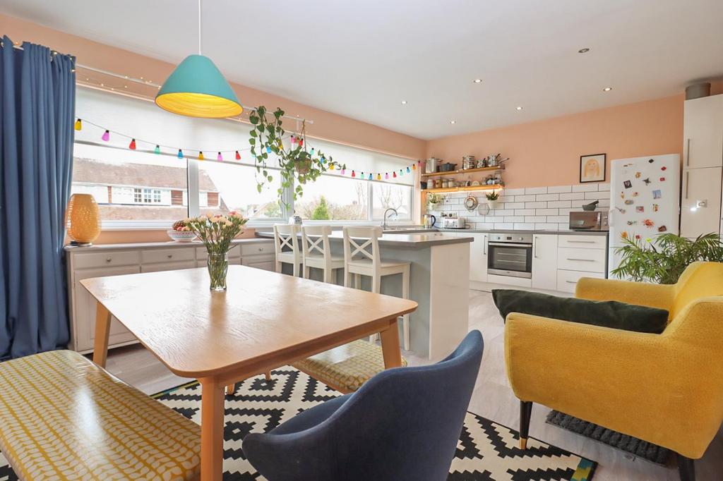 Princes Road, Brunton Park 4 bed terraced house £320,000