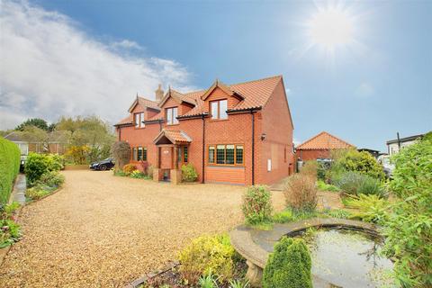 4 bedroom detached house for sale, Buttgate, Grainthorpe LN11