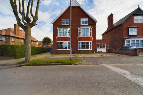 3 bedroom maisonette for sale, Cardigan Road, Bridlington