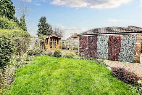 3 bedroom bungalow for sale - Wood Mount, Timperley, Altrincham