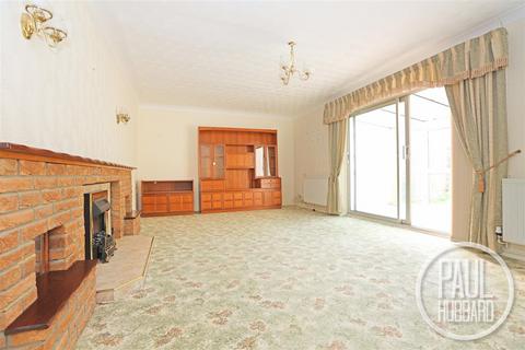 59 Cranesbill Road, Lowestoft, NR33 7EE