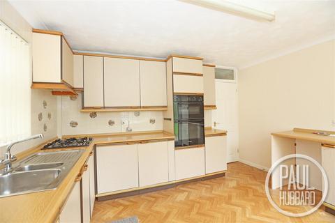 59 Cranesbill Road, Lowestoft, NR33 7EE