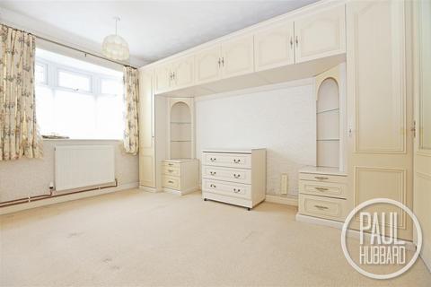 59 Cranesbill Road, Lowestoft, NR33 7EE