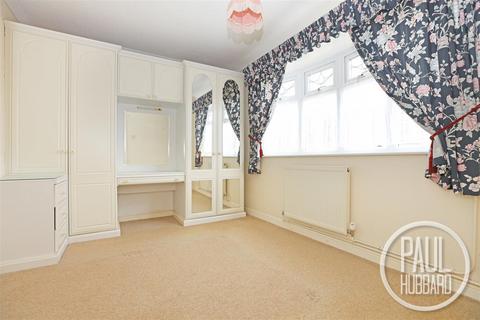 59 Cranesbill Road, Lowestoft, NR33 7EE