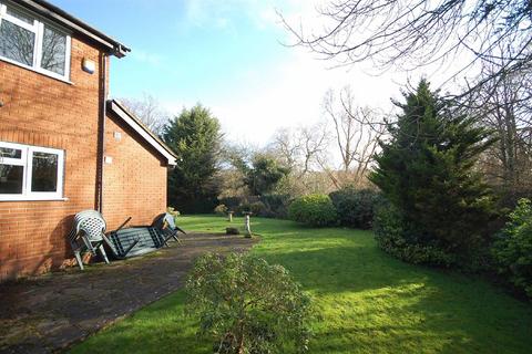 4 Melbourne Close, Ickenham, Uxbridge, UB10 8SL