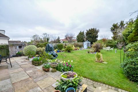 4 bedroom detached house for sale, Steyning Avenue, Southend-On-Sea SS2