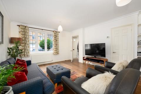12 Rosslyn Park, Weybridge, KT13 9QZ