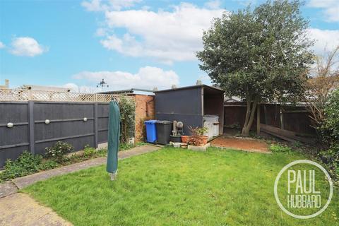 3 bedroom semi-detached house for sale, Saxon Road, Pakefiled, NR33
