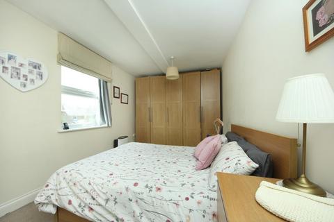 3 bedroom flat for sale, Twyford Avenue, Acton