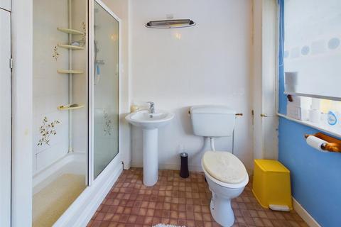 8 Alder Grove, Buxton, SK17 6TJ