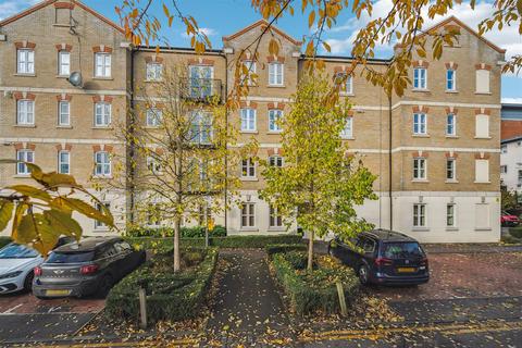 1 bedroom flat for sale, Coxhill Way, Aylesbury HP21