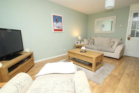 32 Abbots Way, High Wycombe, HP12 4NR