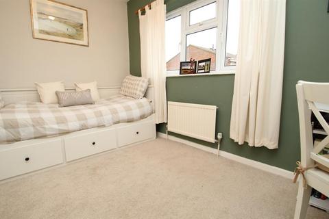 32 Abbots Way, High Wycombe, HP12 4NR