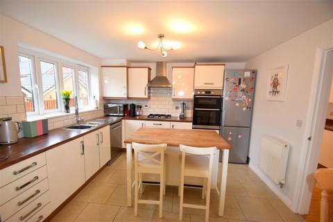 4 bedroom detached house for sale - Heol Stradling, Coity, Bridgend County Borough, CF35 6AN