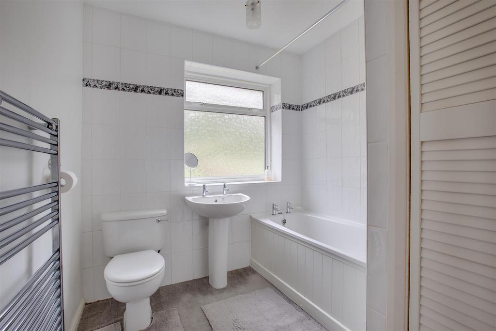 12 White Close, HP13 5 NG-5.jpg