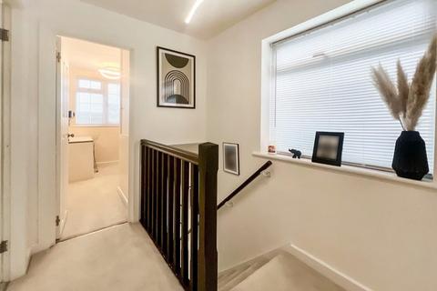 1 Aire Close, Chapeltown, Sheffield, S35 2EP