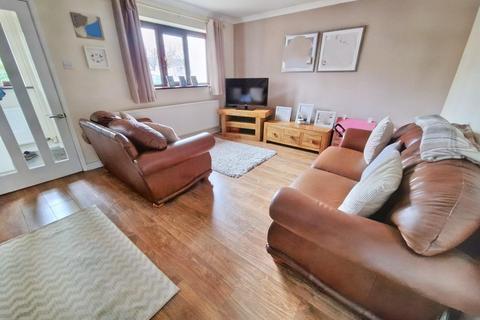 6 Gregory Close, Pencoed, Bridgend, CF35 6RF