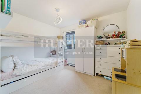 2 bedroom flat for sale - Garrison Close, Hounslow, TW4 5EZ