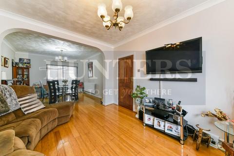 4 bedroom semi-detached house for sale, Clifford Road, Hounslow