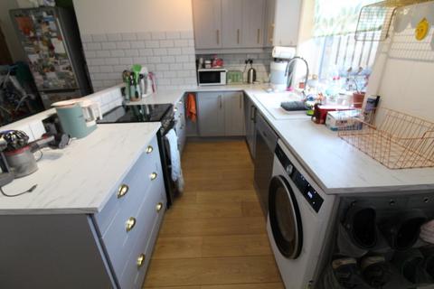 3 bedroom terraced house to rent - Brunswick Rd, Pudsey, LS28 7NA