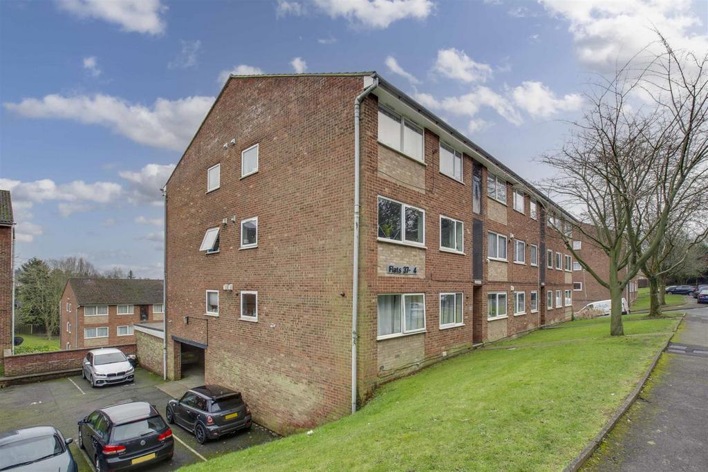 45 Windsor Drive, HP13 6 BJ (LOW RES)-15.jpg