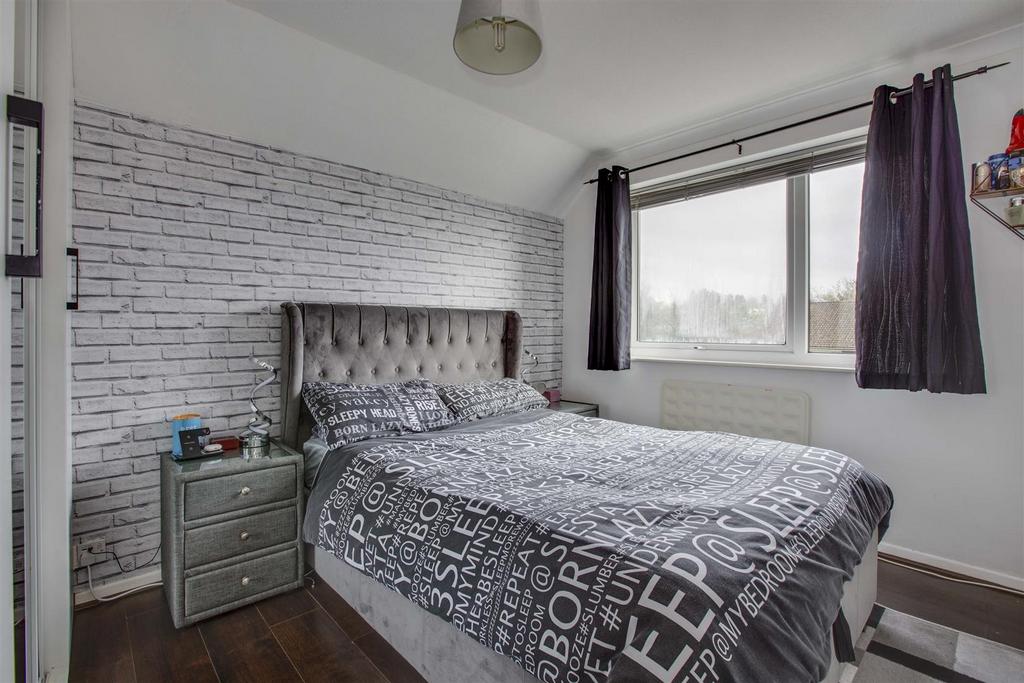 45 Windsor Drive, HP13 6 BJ (LOW RES)-2.jpg