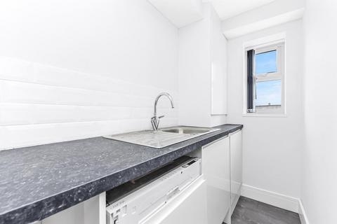 1 bedroom flat to rent, Bath Road, Hounslow